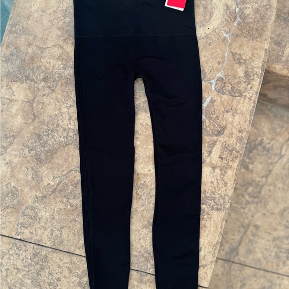 Spanx eco are seamless leggings S - Picture 2 of 3